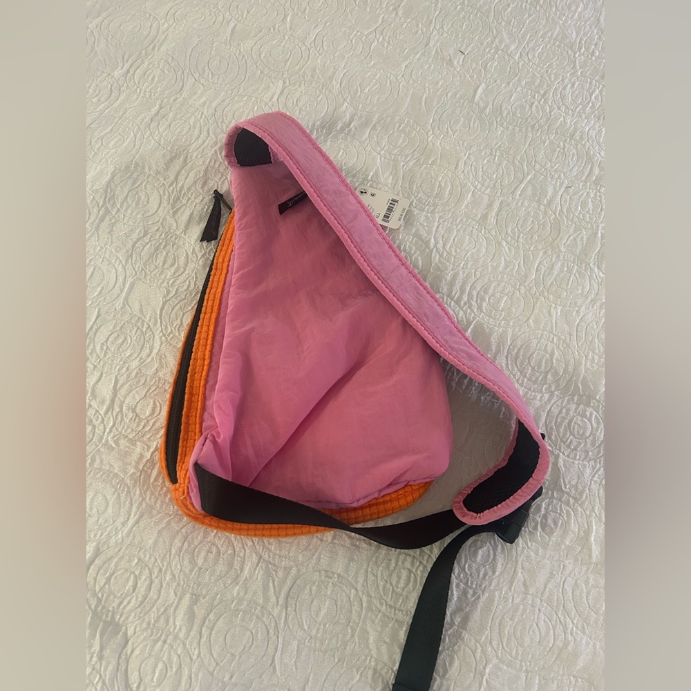 NEW Free People Movement Cold Shoulder Sling Bag Orange & Pink Crossbody NWT - Picture 4 of 5